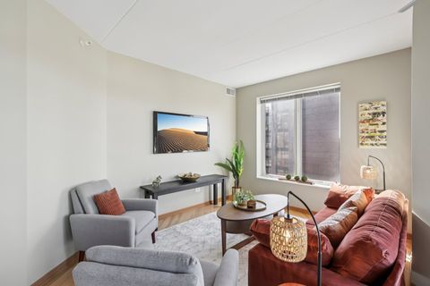 Tiny photo for 515 Main Street #709, Evanston, IL 60202 (MLS # 12475381)