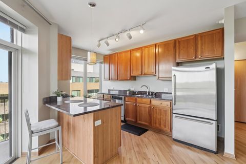 Tiny photo for 515 Main Street #709, Evanston, IL 60202 (MLS # 12475381)