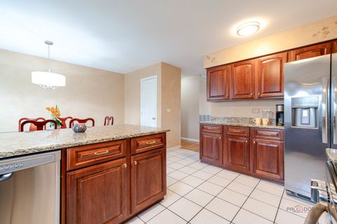 Tiny photo for 620 W Peregrine Drive, Palatine, IL 60067 (MLS # 12608820)