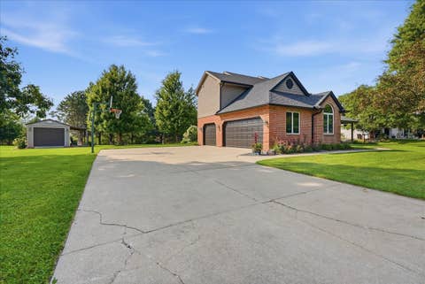 Tiny photo for 655 Deer Lakes Drive, Goodfield, IL 61742 (MLS # 12726349)