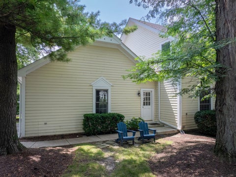 Tiny photo for 2307 Catherine Street, Northbrook, IL 60062 (MLS # 12717893)