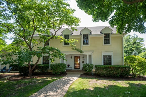 Tiny photo for 2307 Catherine Street, Northbrook, IL 60062 (MLS # 12717893)