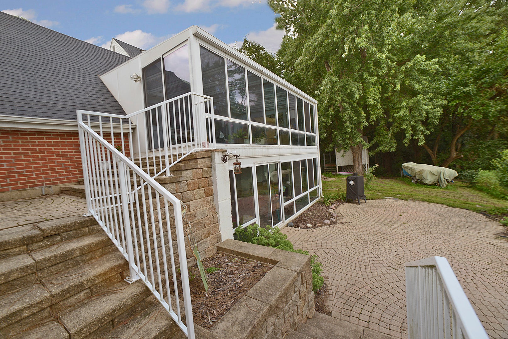 733 E Main Street