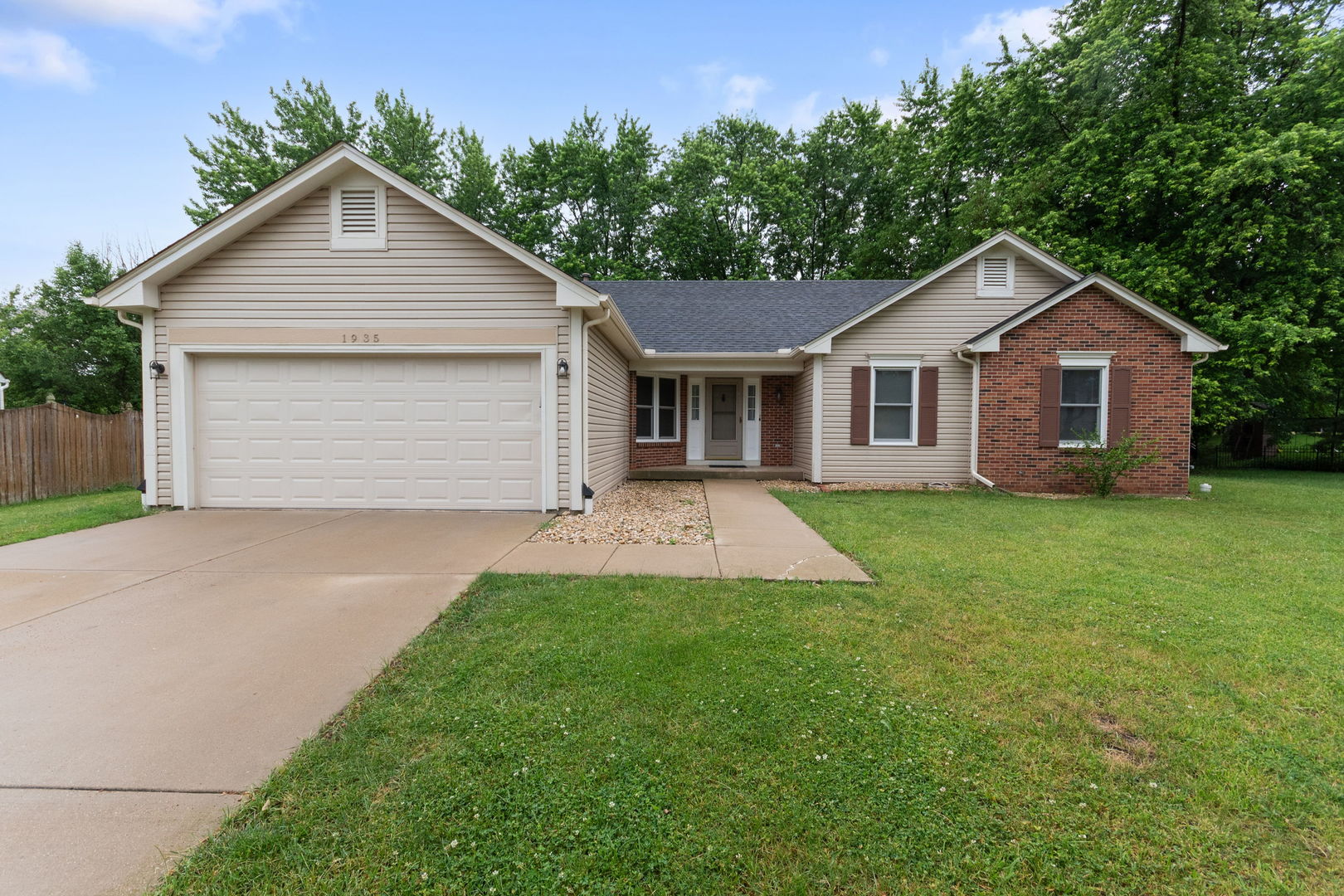 1935 Springhaven Court