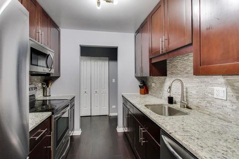 Tiny photo for 201 Thames Parkway #2K, Park Ridge, IL 60068 (MLS # 12546978)