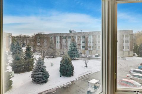 Tiny photo for 201 Thames Parkway #2K, Park Ridge, IL 60068 (MLS # 12546978)