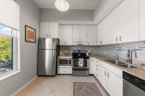 Tiny photo for 1808 N Bissell Street #3A, Chicago, IL 60614 (MLS # 12484793)