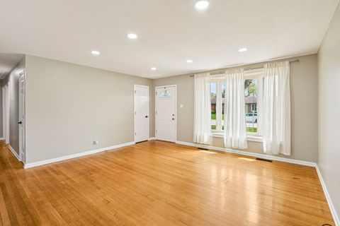 Tiny photo for 5230 PARK Lane, Crestwood, IL 60418 (MLS # 12624398)