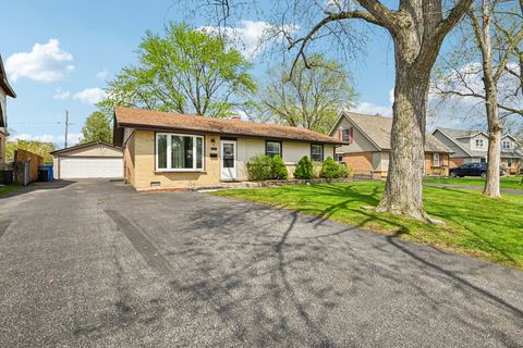 Tiny photo for 5230 PARK Lane, Crestwood, IL 60418 (MLS # 12624398)