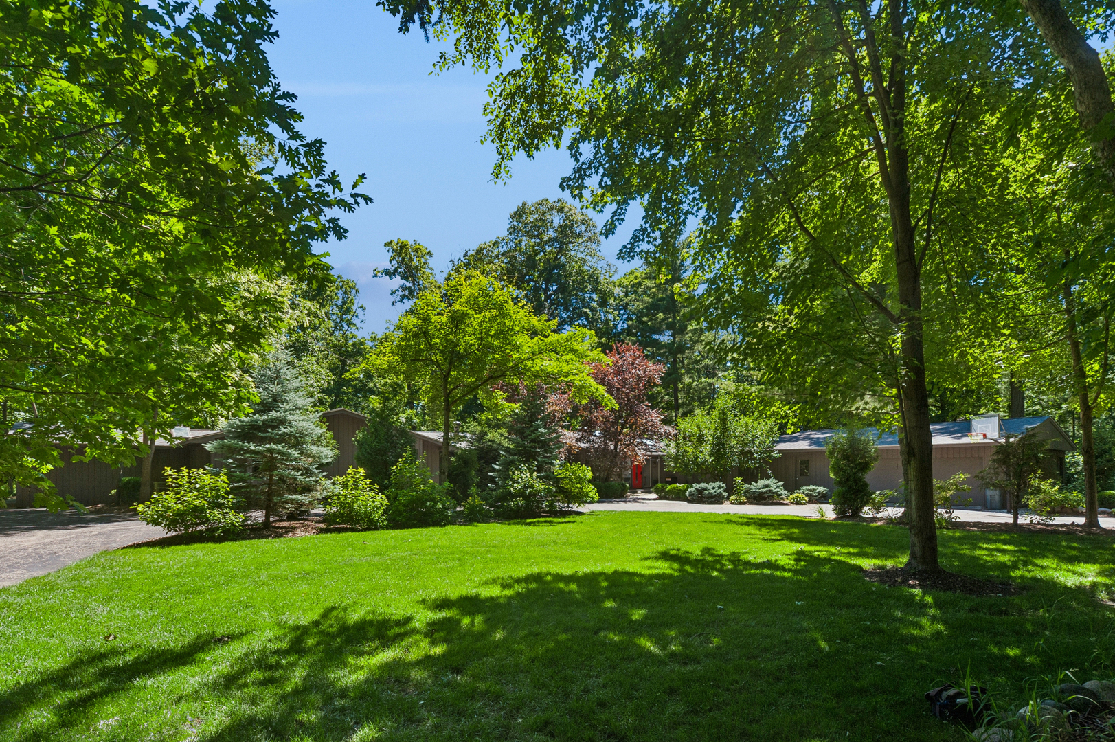 3035 Blackthorn Road