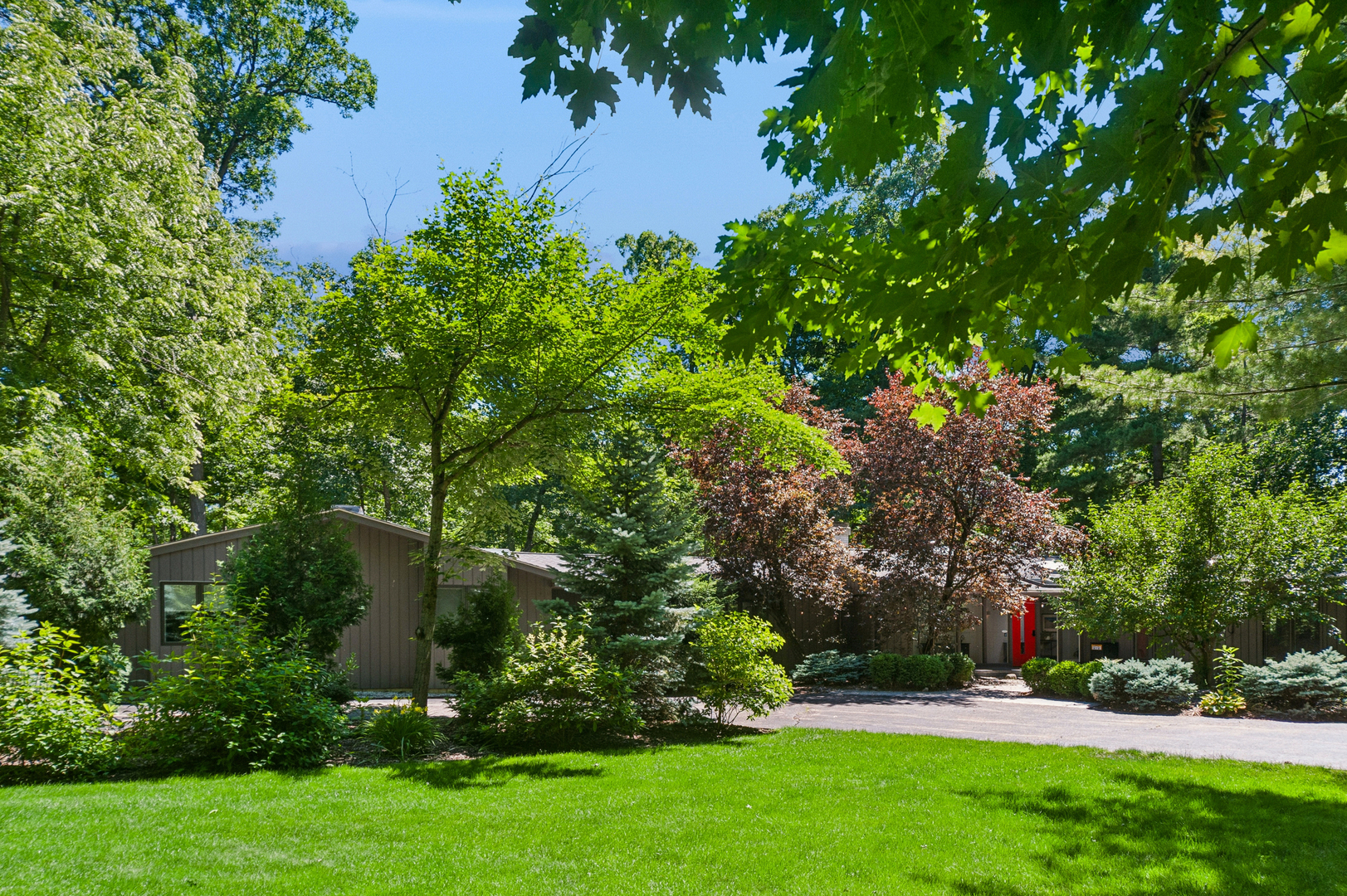3035 Blackthorn Road