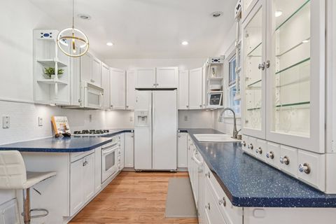 Tiny photo for 135 Northgate Road, Riverside, IL 60546 (MLS # 12493265)