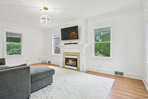 Tiny photo for 135 Northgate Road, Riverside, IL 60546 (MLS # 12493265)