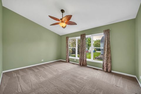 Tiny photo for 1201 Mayfair Drive, Carpentersville, IL 60110 (MLS # 12618399)