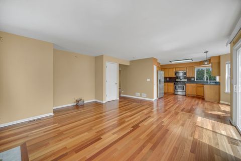 Tiny photo for 1201 Mayfair Drive, Carpentersville, IL 60110 (MLS # 12618399)