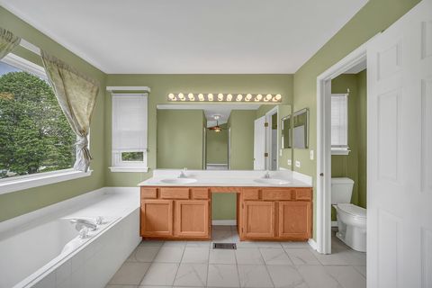 Tiny photo for 1201 Mayfair Drive, Carpentersville, IL 60110 (MLS # 12618399)