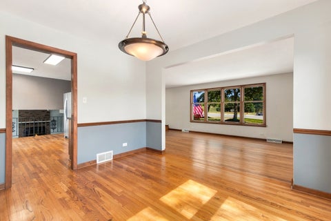 Tiny photo for 640 N Locust Street, Frankfort, IL 60423 (MLS # 12757046)