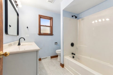Tiny photo for 640 N Locust Street, Frankfort, IL 60423 (MLS # 12757046)