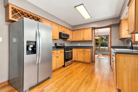 Tiny photo for 640 N Locust Street, Frankfort, IL 60423 (MLS # 12757046)