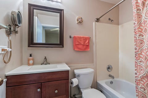 Tiny photo for 1585 Cove Drive, Prospect Heights, IL 60070 (MLS # 12767668)