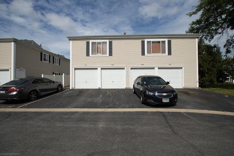 Tiny photo for 1585 Cove Drive, Prospect Heights, IL 60070 (MLS # 12767668)