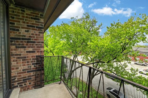 Tiny photo for 7117 W 93rd Street #405, Oak Lawn, IL 60453 (MLS # 12636324)