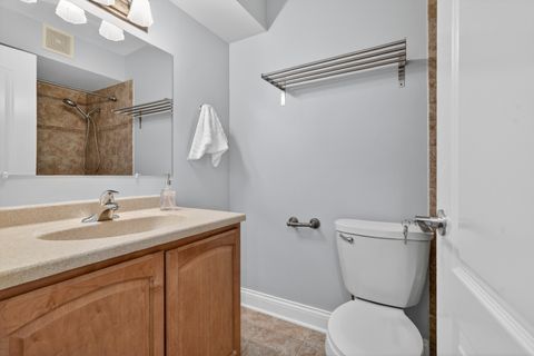 Tiny photo for 7117 W 93rd Street #405, Oak Lawn, IL 60453 (MLS # 12636324)