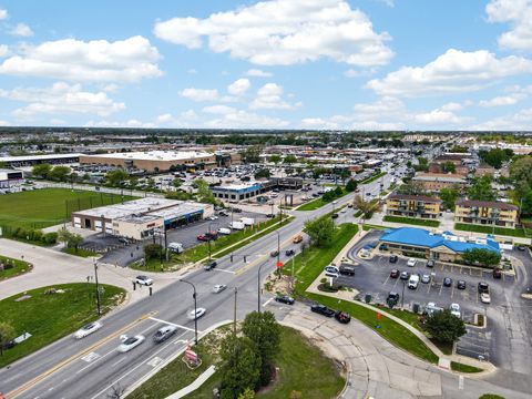 Tiny photo for 7117 W 93rd Street #405, Oak Lawn, IL 60453 (MLS # 12636324)