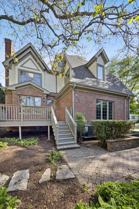 Tiny photo for 417 W 9th Street, Hinsdale, IL 60521 (MLS # 12738854)