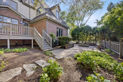 Tiny photo for 417 W 9th Street, Hinsdale, IL 60521 (MLS # 12738854)