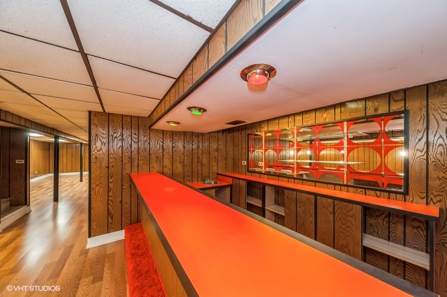 Niles, Illinois 60714, United States, 3 Bedrooms Bedrooms, ,2 BathroomsBathrooms,Residential,Active,218255