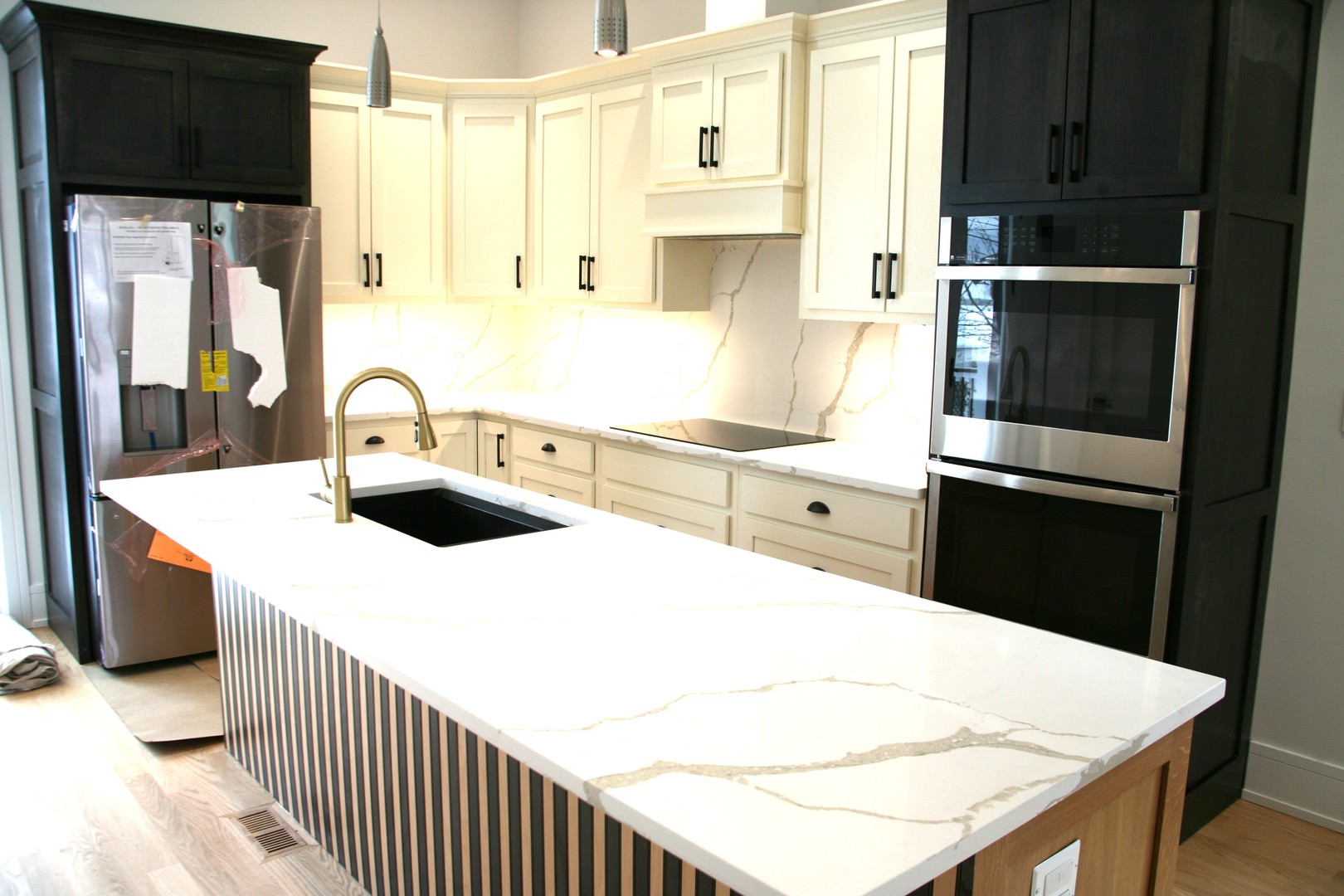 4449 N Sayre Avenue N