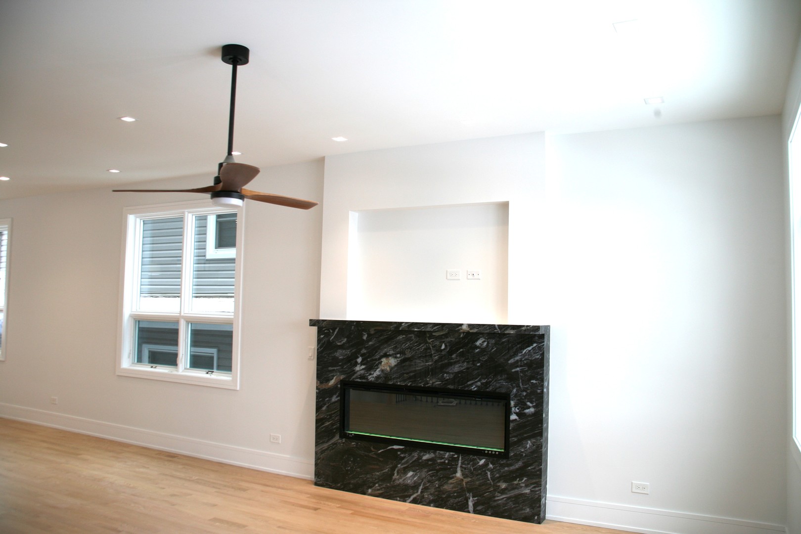 4449 N Sayre Avenue N