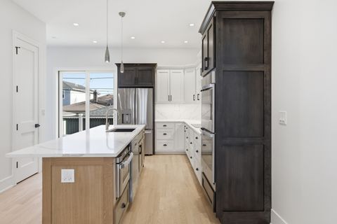 Tiny photo for 4449 N Sayre Avenue N, Harwood Heights, IL 60706 (MLS # 12548595)