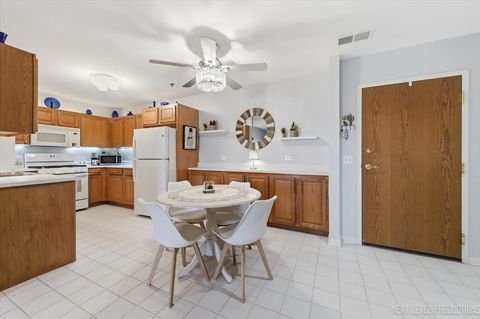 Tiny photo for 163 Hunt Club Drive #0, St. Charles, IL 60174 (MLS # 12614501)