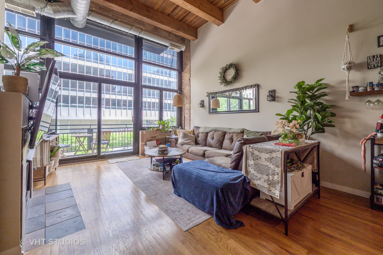 525 W Superior Street 224