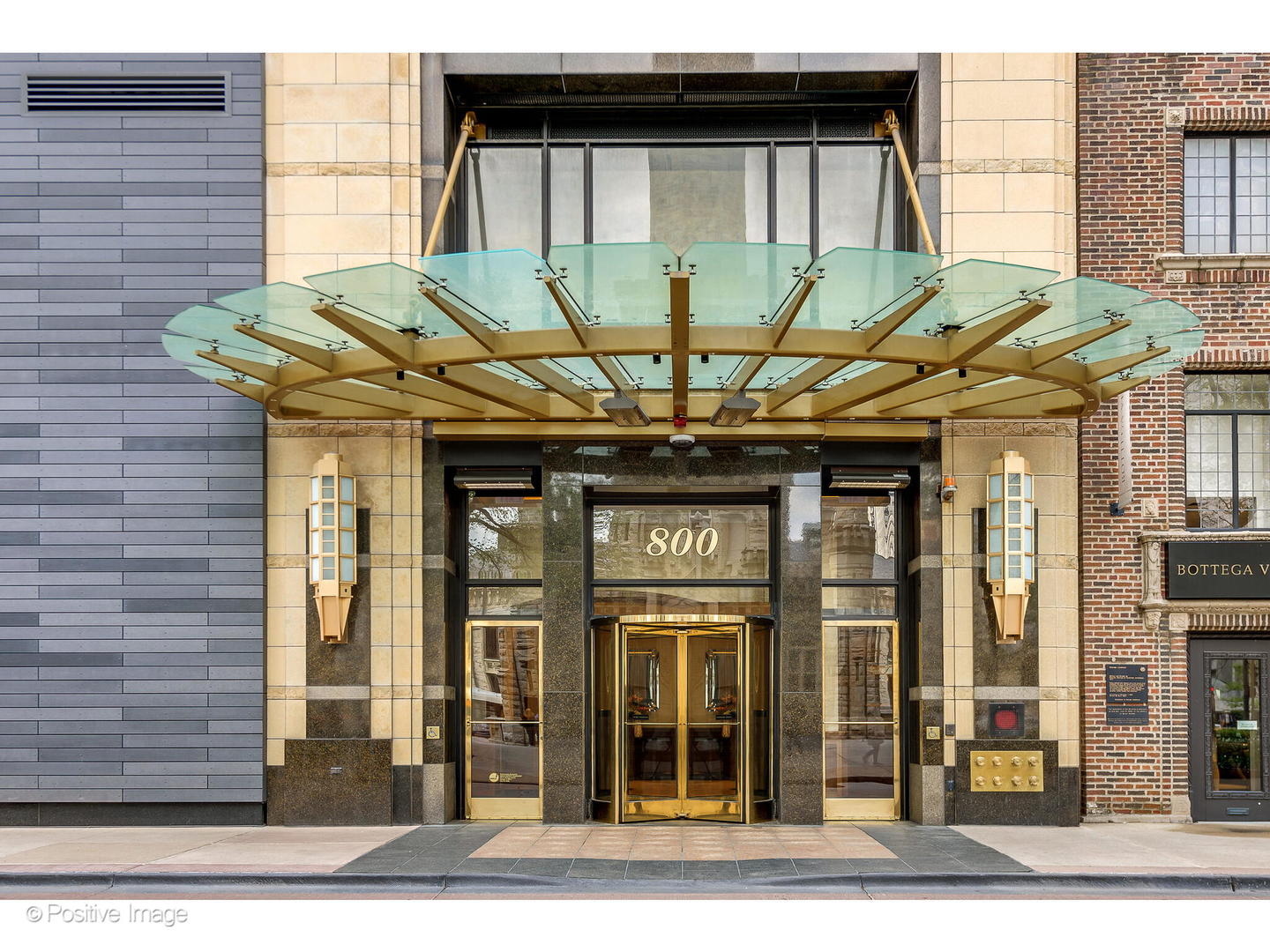 800 N Michigan Avenue 60PHN