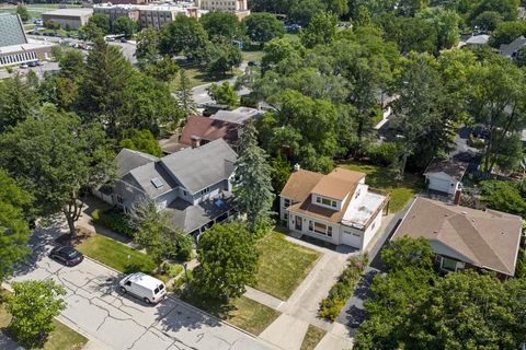 Tiny photo for 141 N Peck Avenue, La Grange, IL 60525 (MLS # 12489215)
