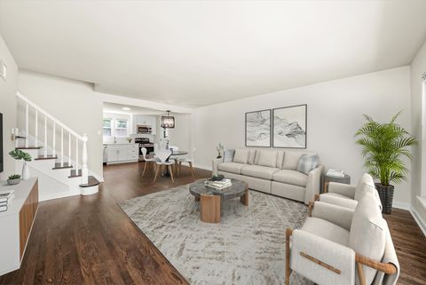 Tiny photo for 141 N Peck Avenue, La Grange, IL 60525 (MLS # 12489215)