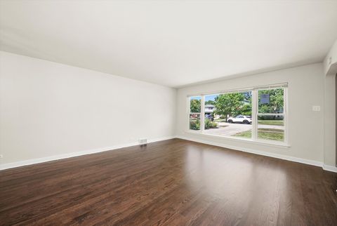 Tiny photo for 141 N Peck Avenue, La Grange, IL 60525 (MLS # 12489215)