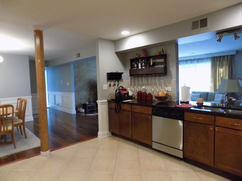 Tiny photo for 1025 S Fernandez Avenue #3M, Arlington Heights, IL 60005 (MLS # 12395889)