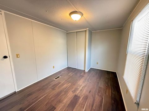 Tiny photo for 57 Timber Hollow Drive, Carbondale, IL 62901 (MLS # EB460804)