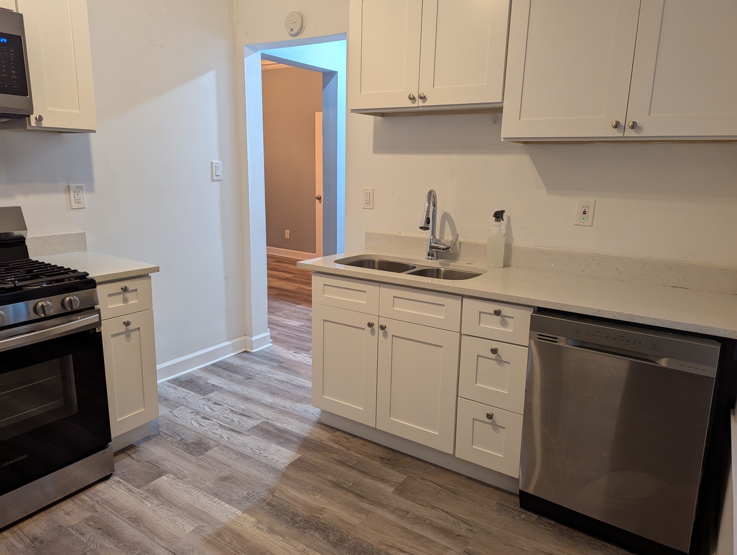 1436 W Victoria Street 2