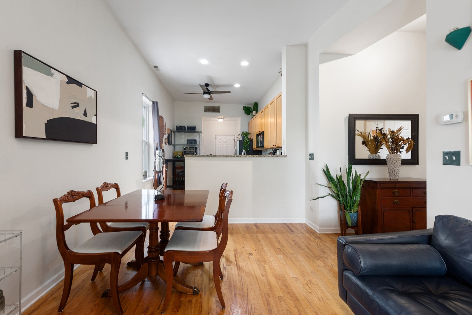 2607 N Hamlin Avenue 3