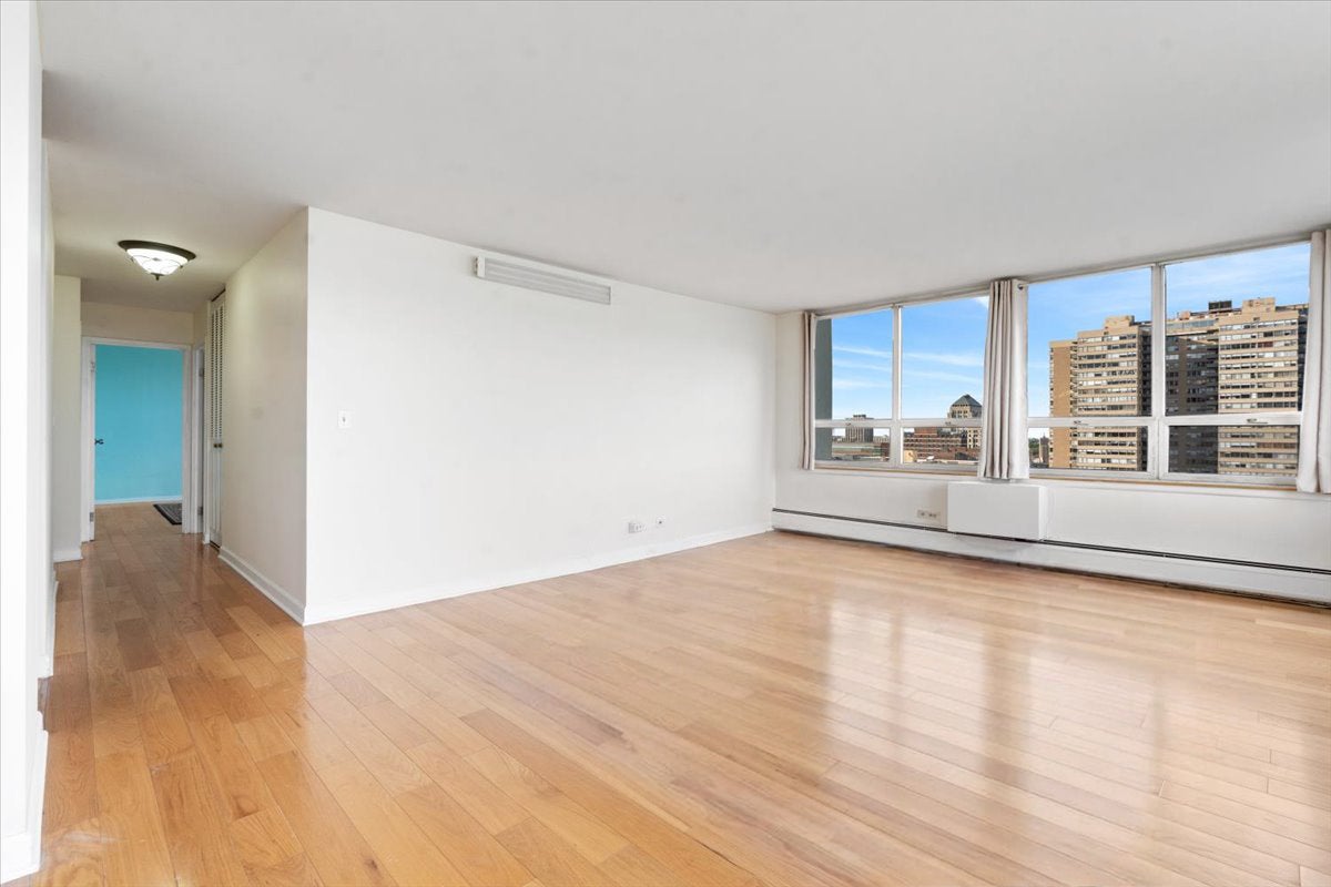 6171 N Sheridan Road 1311