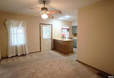 Tiny photo for 905 W BLAIR, Salem, IL 62881 (MLS # EB460744)