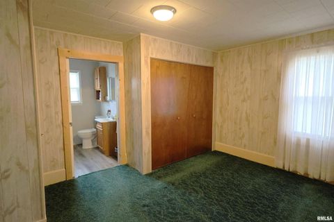 Tiny photo for 905 W BLAIR, Salem, IL 62881 (MLS # EB460744)