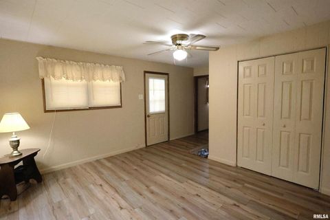 Tiny photo for 905 W BLAIR, Salem, IL 62881 (MLS # EB460744)