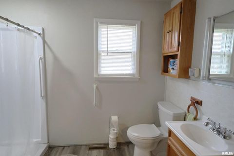 Tiny photo for 905 W BLAIR, Salem, IL 62881 (MLS # EB460744)