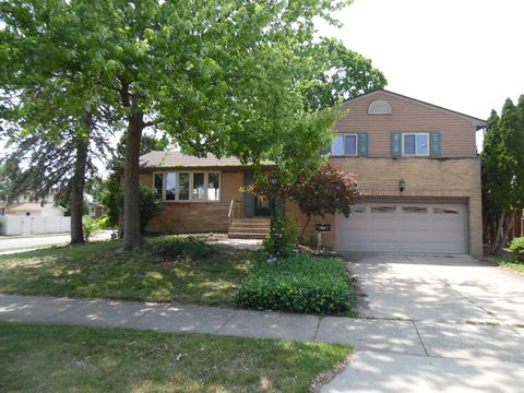 Photo of 1616 N 12th Avenue, Melrose Park, IL 60160 (MLS # 12406281) Photo of 1616 N 12th Avenue, Melrose Park, IL 60160 (MLS # 12406281)